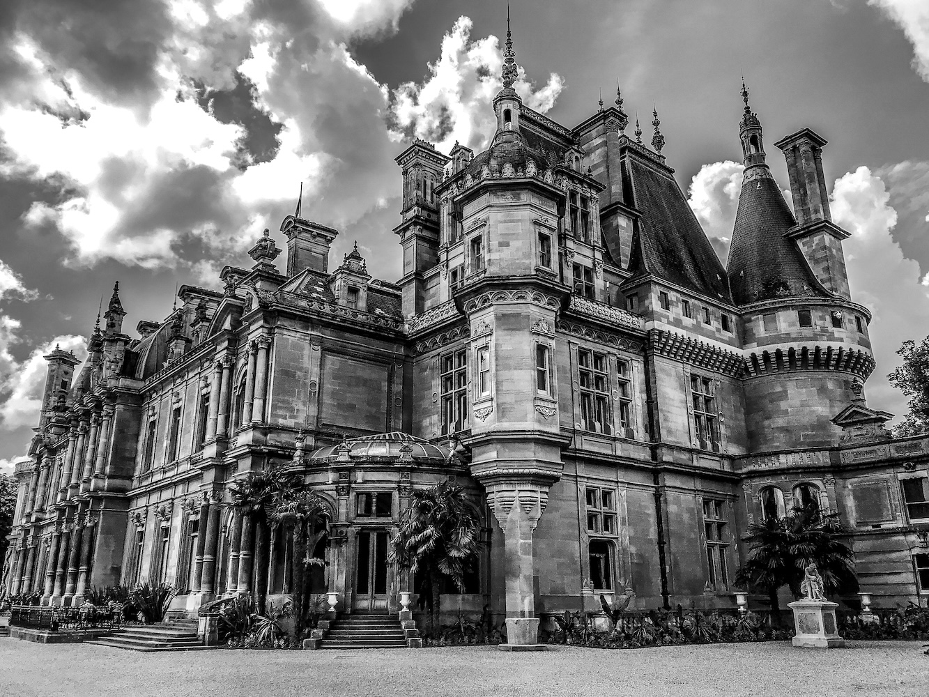 Radu ILIE - Greyprints [0002;0001]